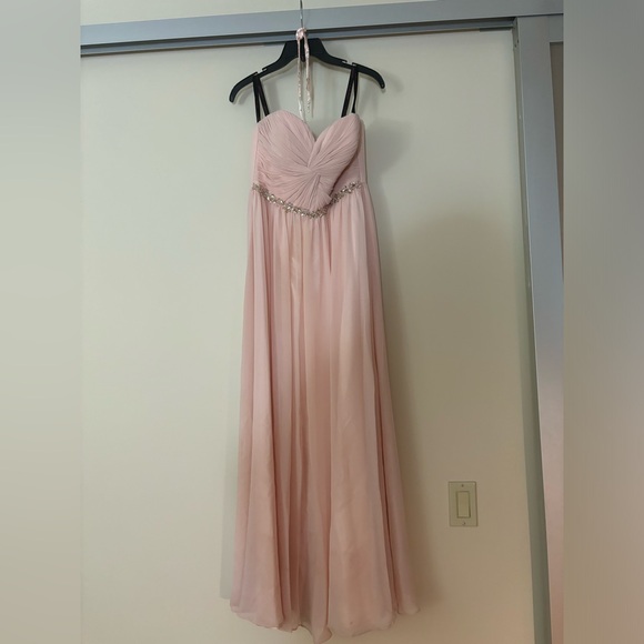 Laona Dresses & Skirts - Laona pink gown
